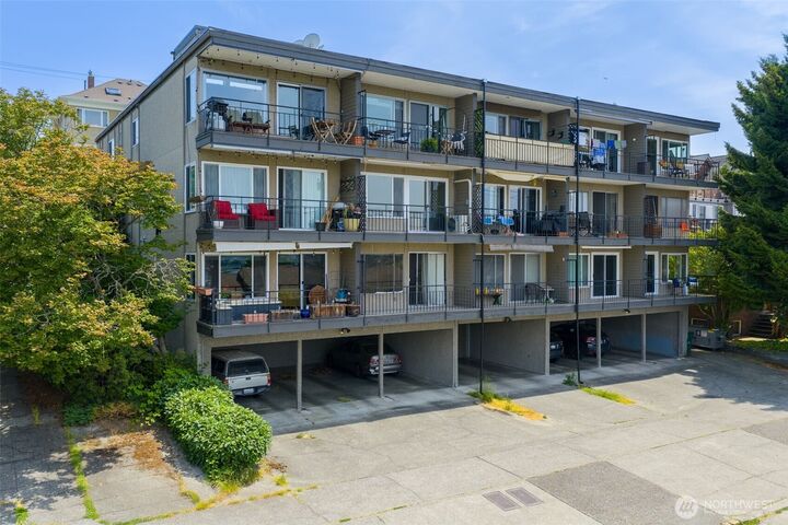Property Photo: 303 N 44th Street 105 WA 98103