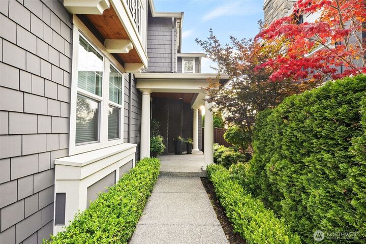 Property Photo:  6511  108th Avenue NE 3  WA 98033 