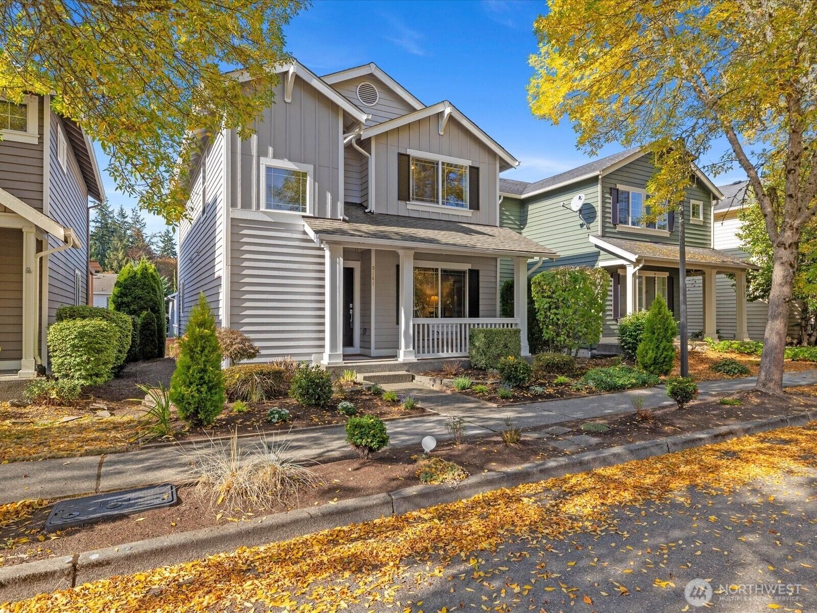 Property Photo:  9141  229th Place NE  WA 98053 