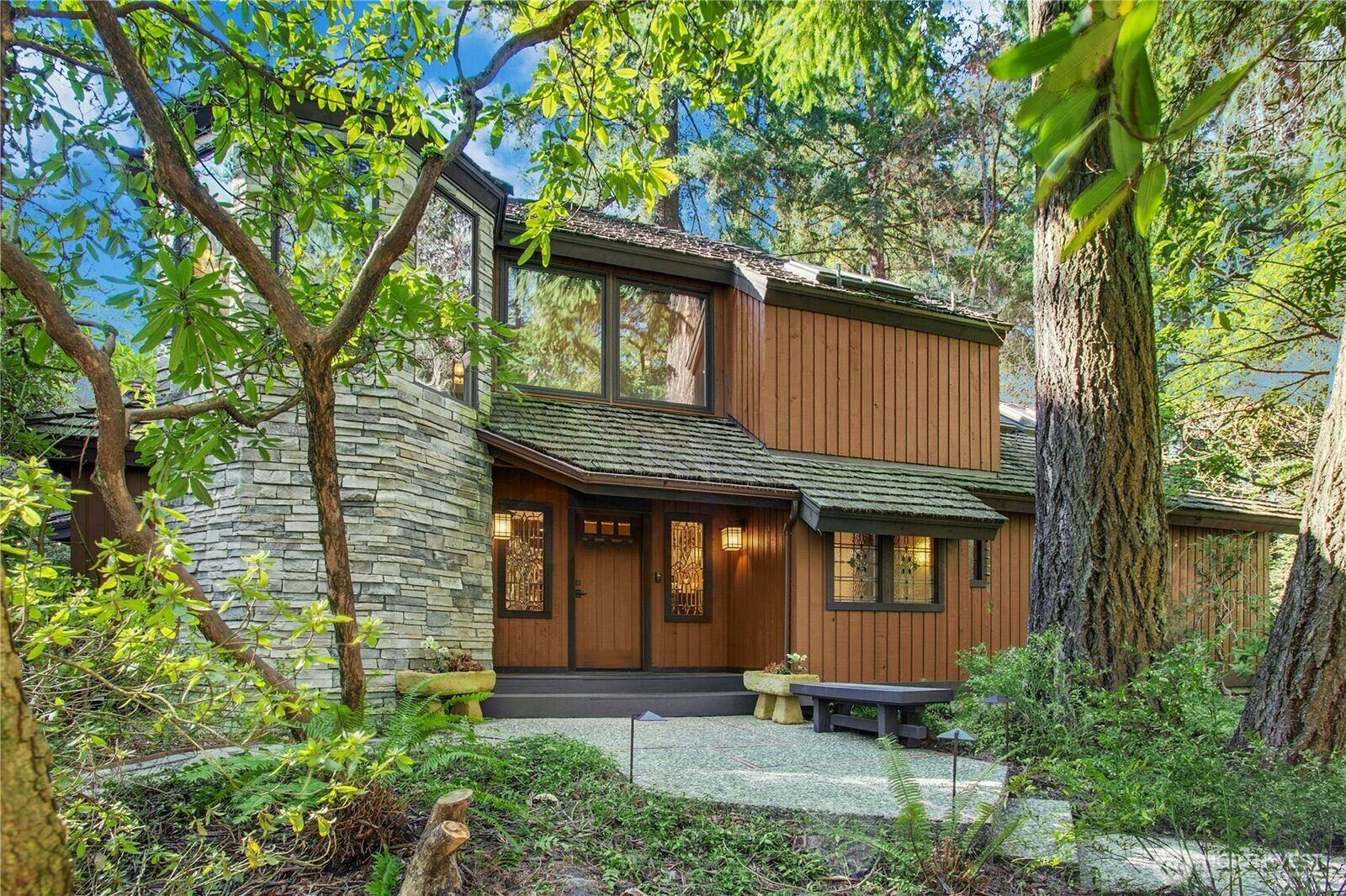 Property Photo:  1815  102nd Place SE  WA 98004 