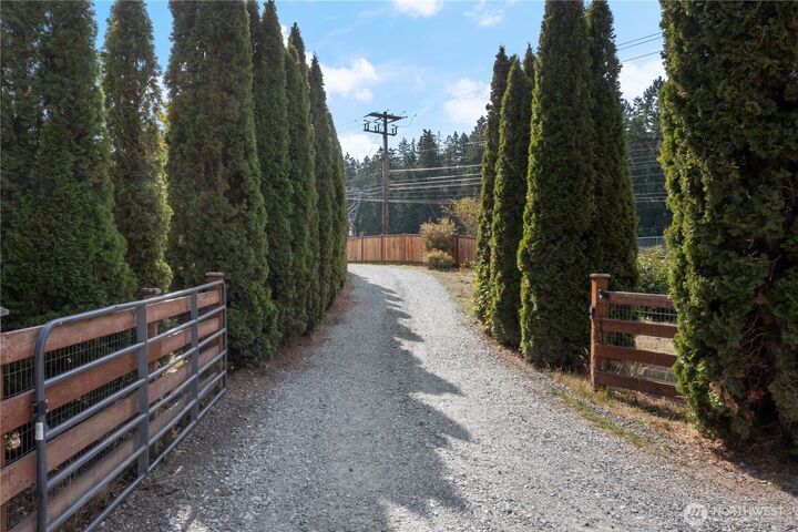 Property Photo: 814 282nd Street E WA 98580