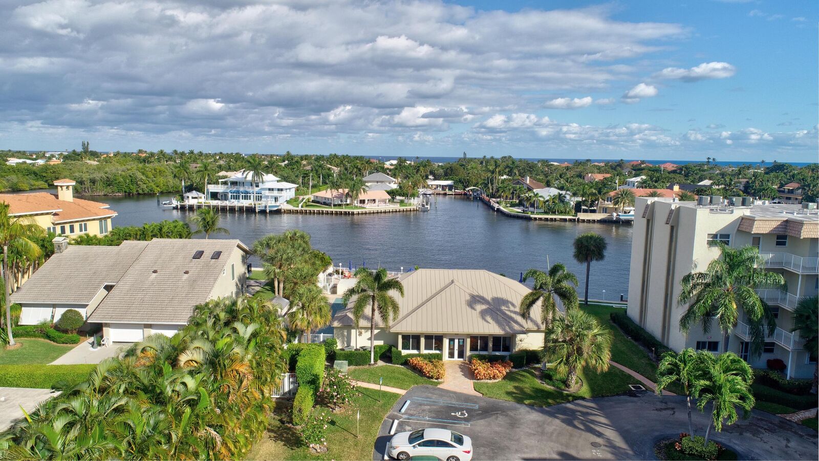 Property Photo:  624 Snug Harbor Drive B8  FL 33435 