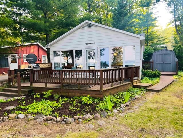 2744 W Higgins Lake Drive  Lyon Twp MI 48653 photo