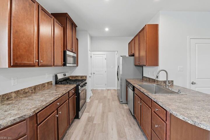 Property Photo: 320 Mershon Way VA 23185