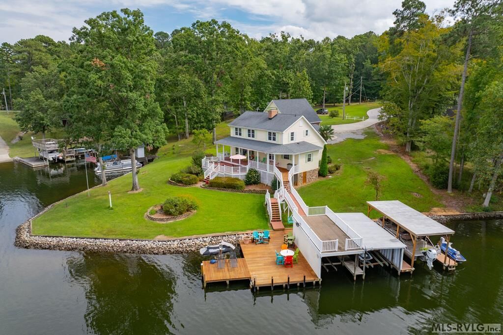 Property Photo:  108 Brentwood Circle  NC 27850 