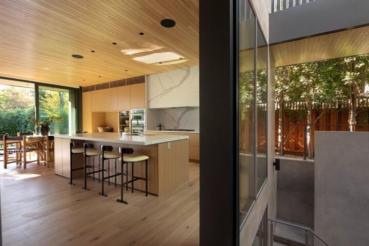 Property Photo: 1761 Lake Street CA 94403