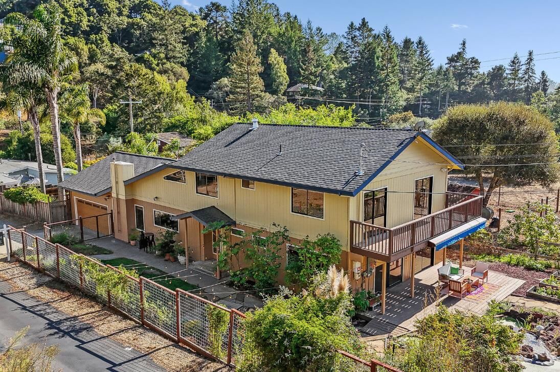 Property Photo:  175 Merry Lane  CA 95003 