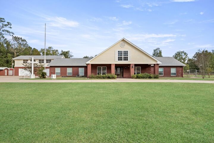 Property Photo:  486 Parish Rd  TX 77632-0262 