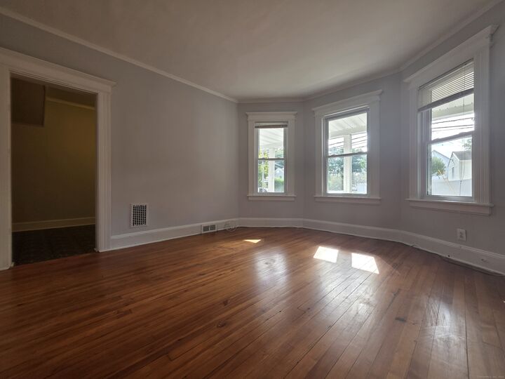 Property Photo:  264 Villa Avenue  CT 06825 