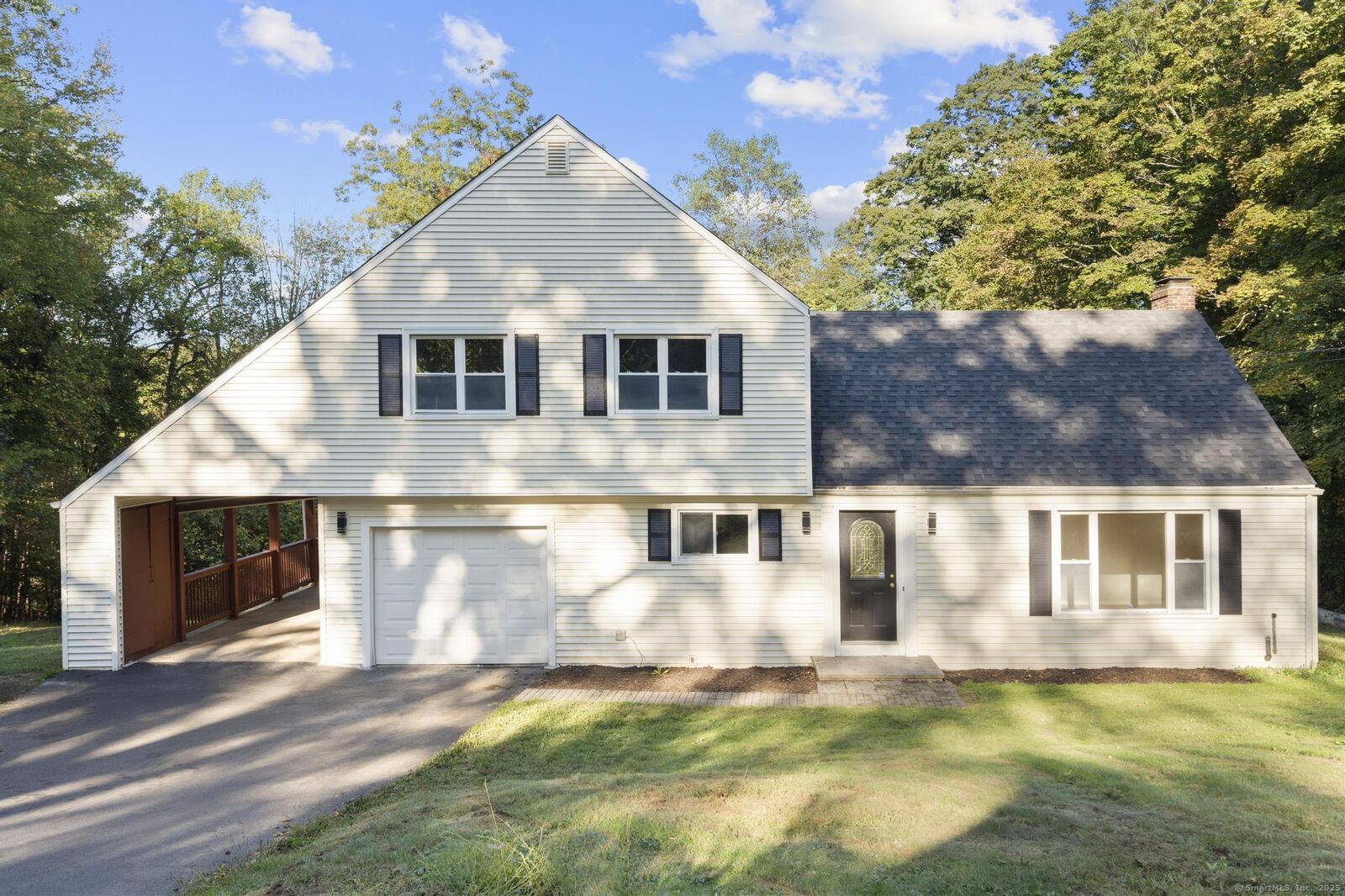 Property Photo:  154 Chimney Hill Road  CT 06492 