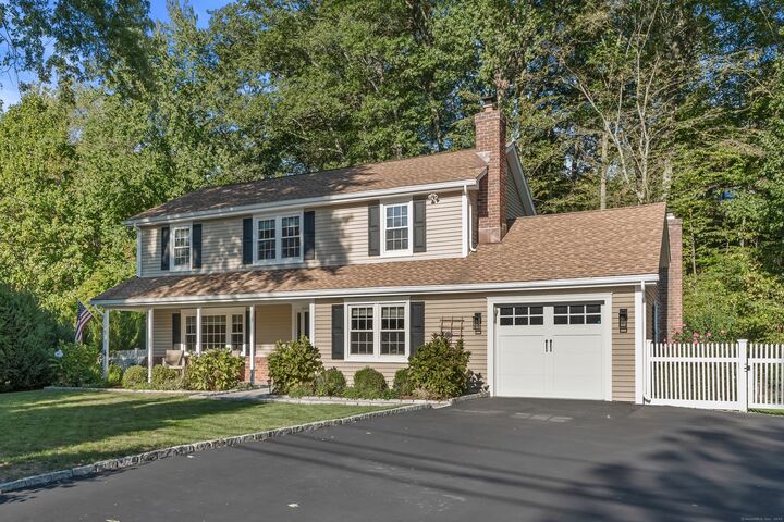 Property Photo:  157 Woodridge Drive South  CT 06902 