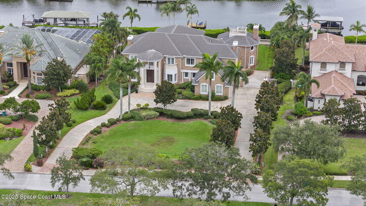Property Photo:  142 Lansing Island Drive  FL 32937 