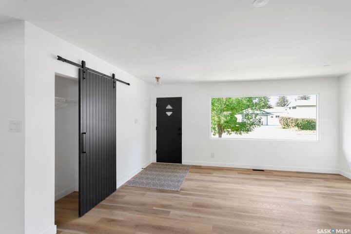Property Photo:  1705 Morgan Avenue  SK S7H 2S2 