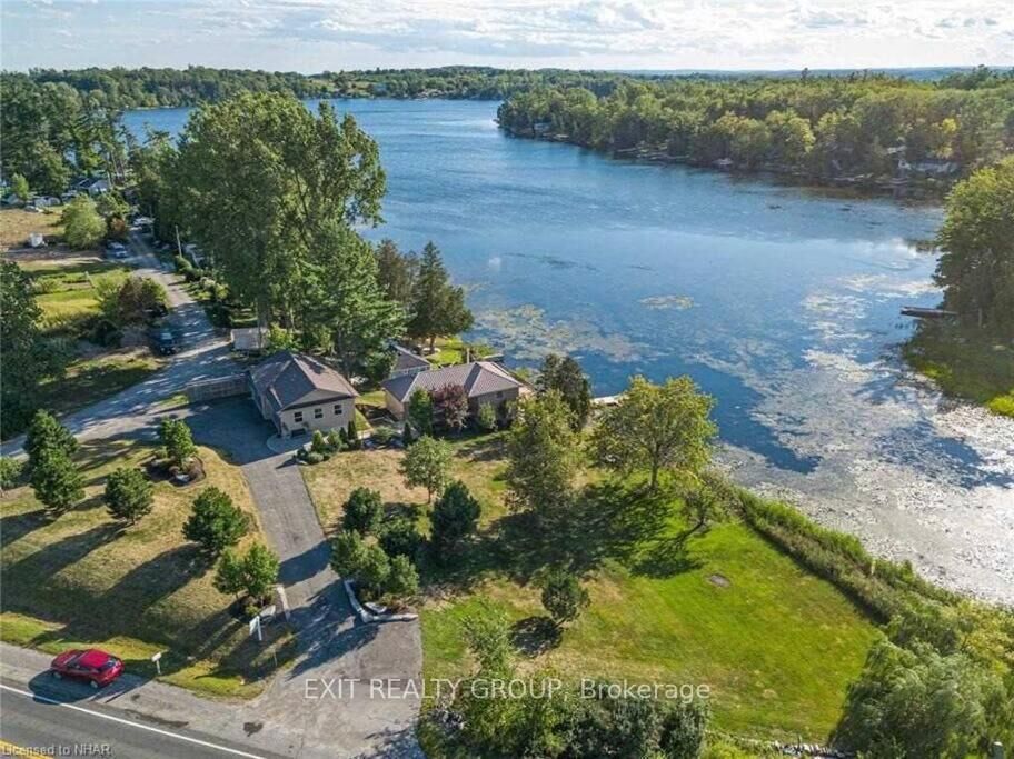 Property Photo: 1531 Foxboro Stirling Road ON K0K 3E0