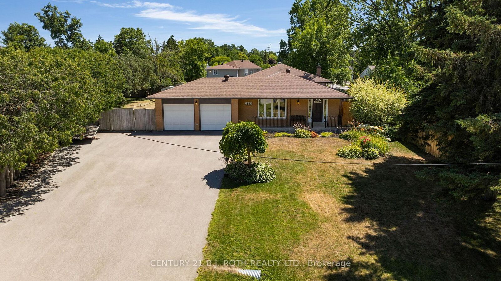 Property Photo:  2123 Mildred Avenue  ON L9S 2B9 