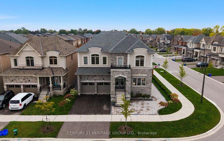 Property Photo:  319 Danny Wheeler Boulevard  ON L4P 0K1 