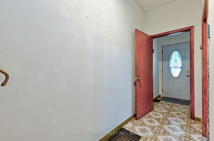 Property Photo:  1195 Dovercourt Road  ON M6H 2Y1 