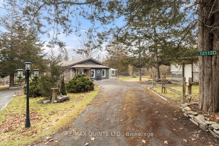 Photo de la propriété:  12112D Loyalist Parkway  ON K0K 2T0 