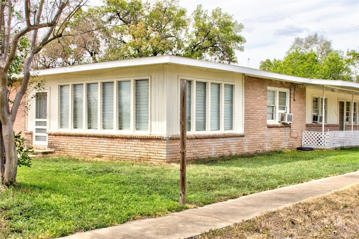 Property Photo:  500 N Texas Avenue  TX 78140 