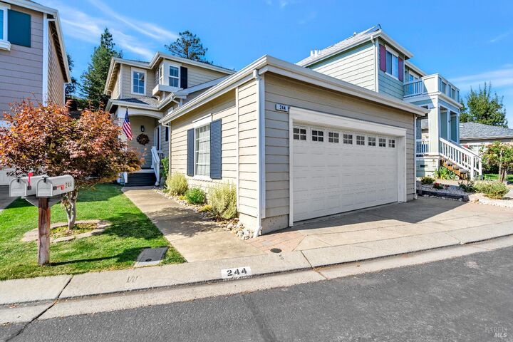 244 McNear Circle  Petaluma CA 94952 photo
