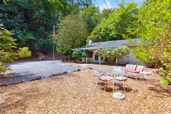 Property Photo: 1311 W Dry Creek Road CA 95448