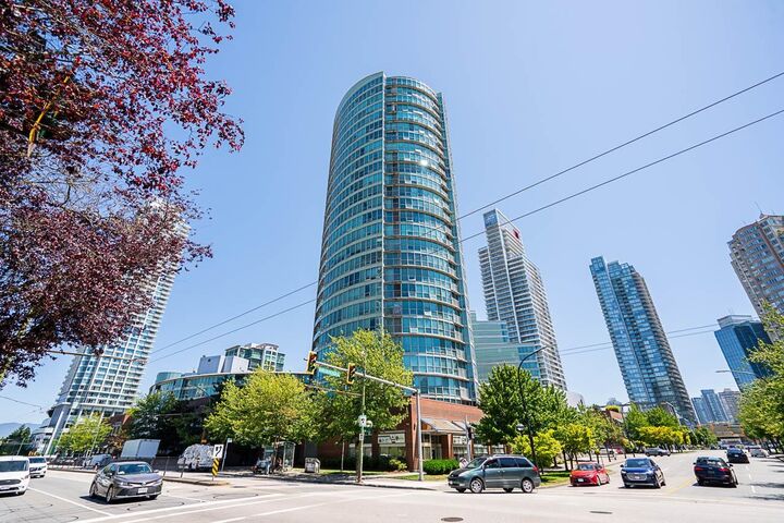6088 Willingdon Avenue 1702 — photo 1