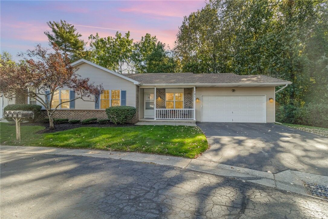 Property Photo:  121 Vin Gate Drive  NY 14616 
