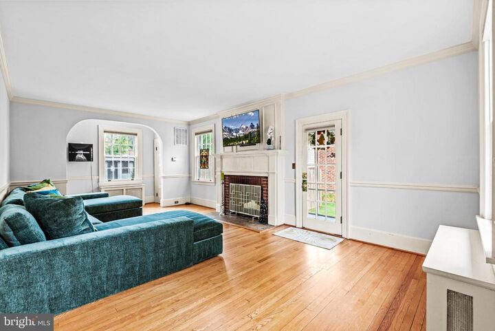 Property Photo: 1107 Kenmore Avenue VA 22401