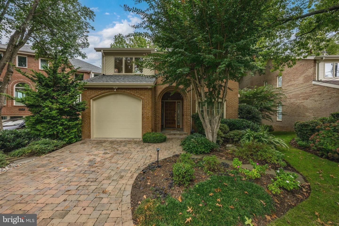 Property Photo:  4667 Kenmore Drive NW  DC 20007 