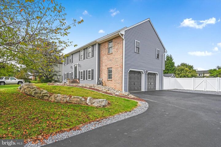 113 Windsock Way  New Holland PA 17557 photo