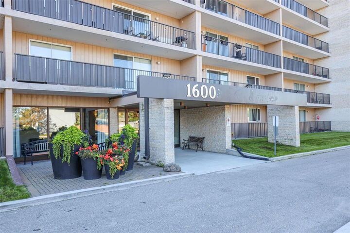 Property Photo:  1600 Taylor Avenue  MB R3N 1Y9 