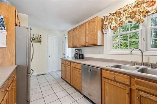 Property Photo:  14 Pineridge Way Unit 14  MA 02346 