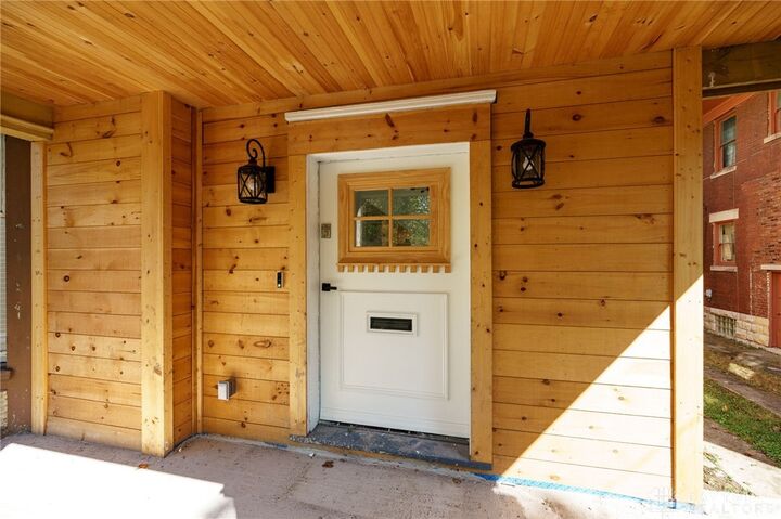 Property Photo:  1045 W Grand Avenue  OH 45402 