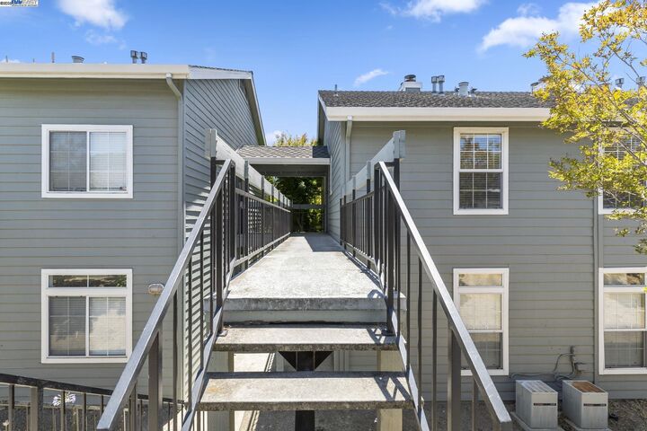 Property Photo:  7710 Canyon Meadow Cir D  CA 94588 