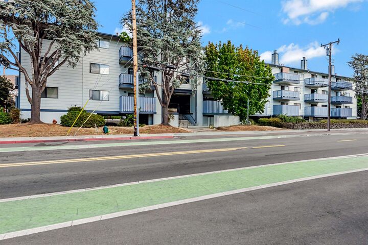 Property Photo:  29300 Dixon St 311  CA 94544 