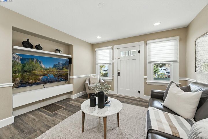 Property Photo:  43547 Ellsworth Street  CA 94539 