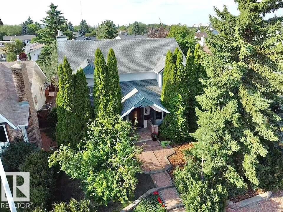 Property Photo:  18516 97A Avenue NW  AB T5T 3J4 