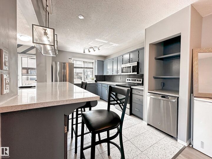 858 Erin Place NW  Edmonton AB T5T 1M6 photo