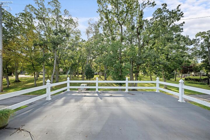 Property Photo: 3571 E Eagle Beach Circle OH 43452
