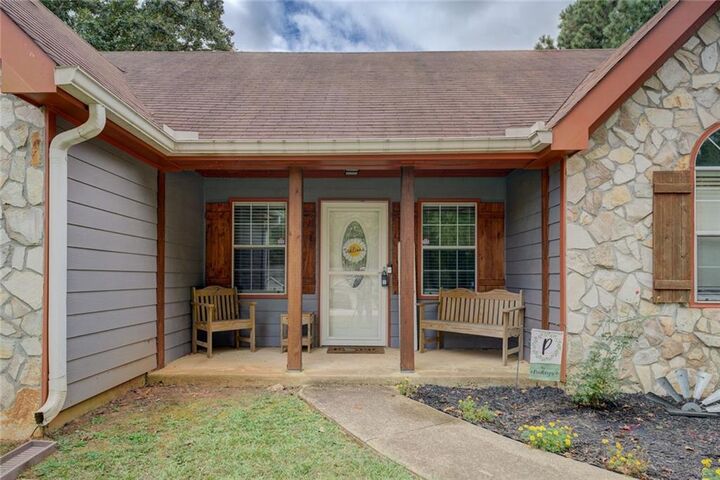 Property Photo:  35 Cambridge Way  GA 30016 
