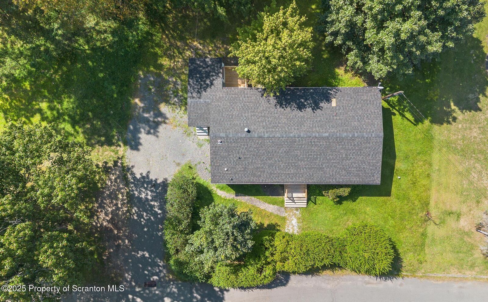 Property Photo:  720 Edgebrook Drive  PA 18507 