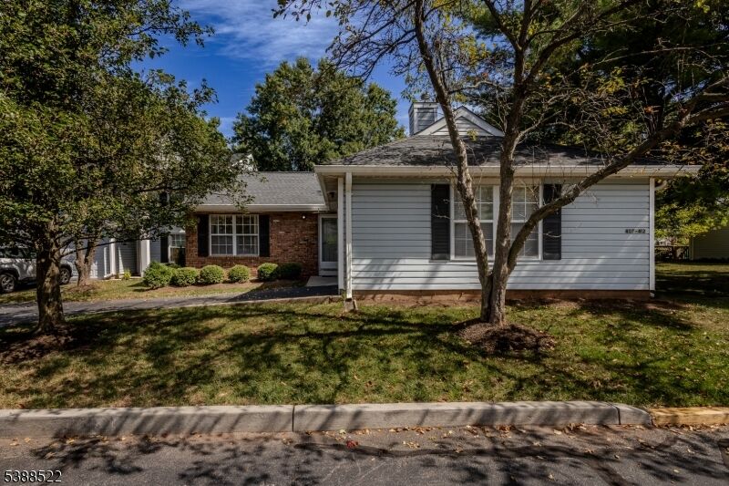 Property Photo:  412 Hawkshead Way  NJ 08873 