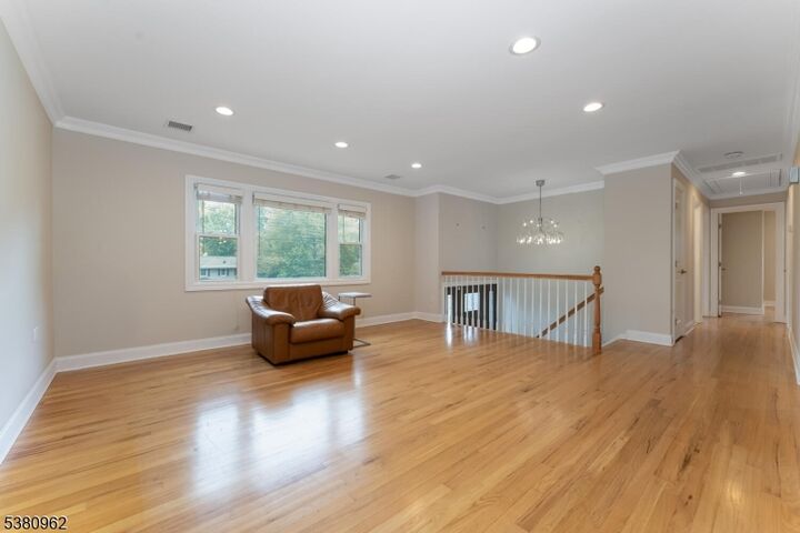 Property Photo:  4 Furman Ln  NJ 08822 