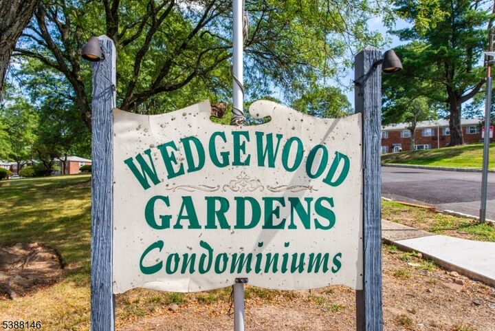 Property Photo:  45 Wedgewood Drive 128  NJ 07044 