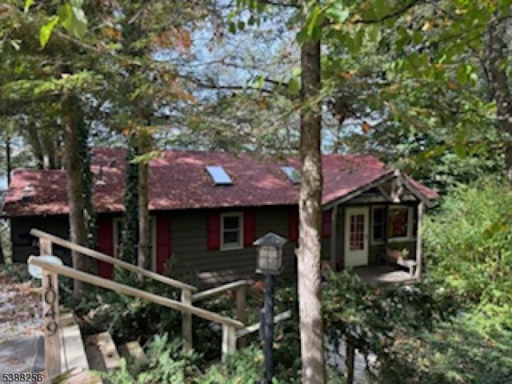 1049 Lakeside Dr  Vernon Twp. NJ 07422 photo