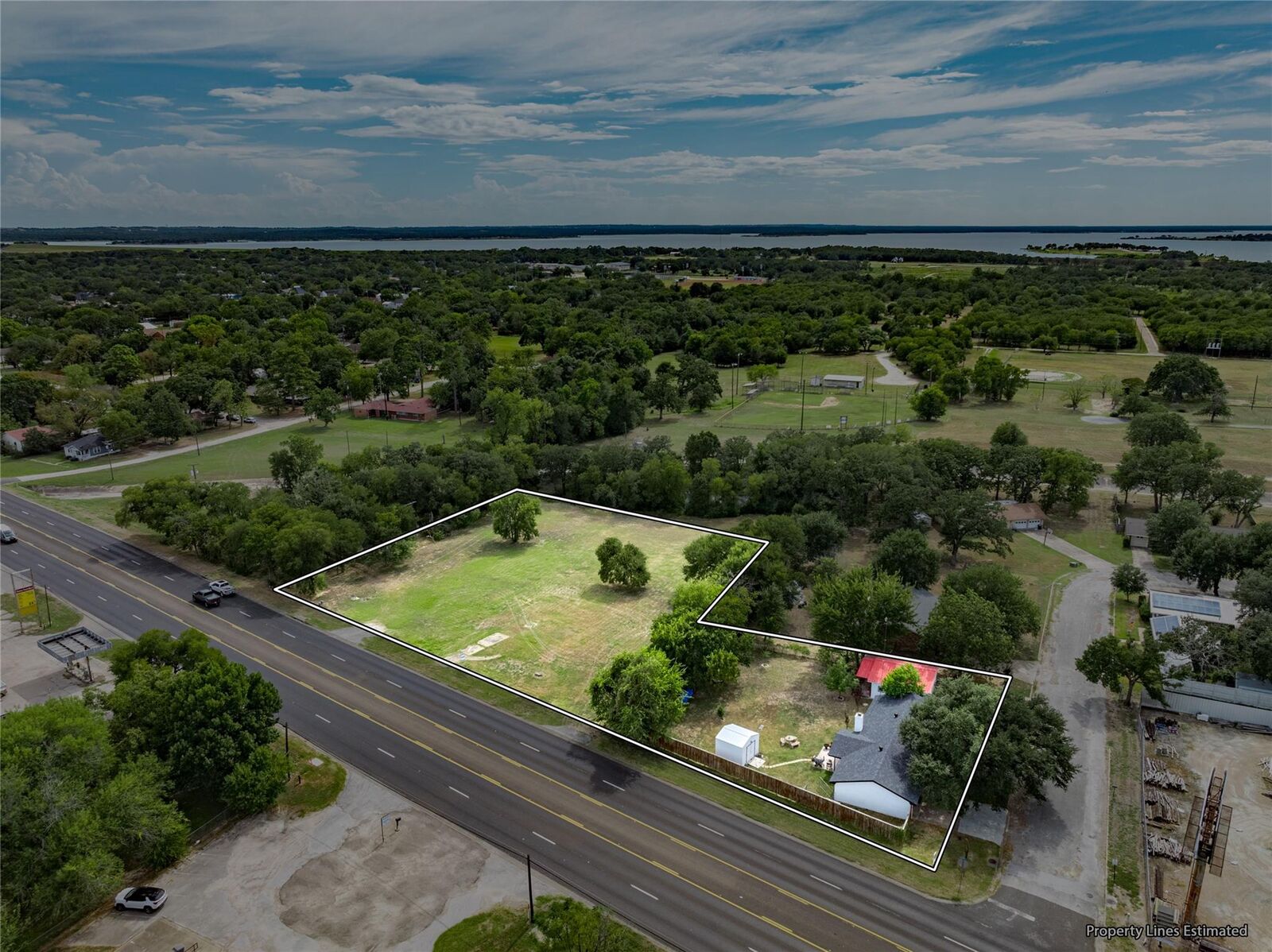 Property Photo: 210 Rosa Lee/Hwy 36 N Lane TX 77879