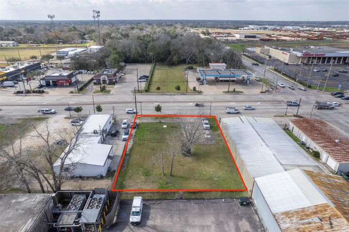 2107 N Main Street  Pearland TX 77581 photo
