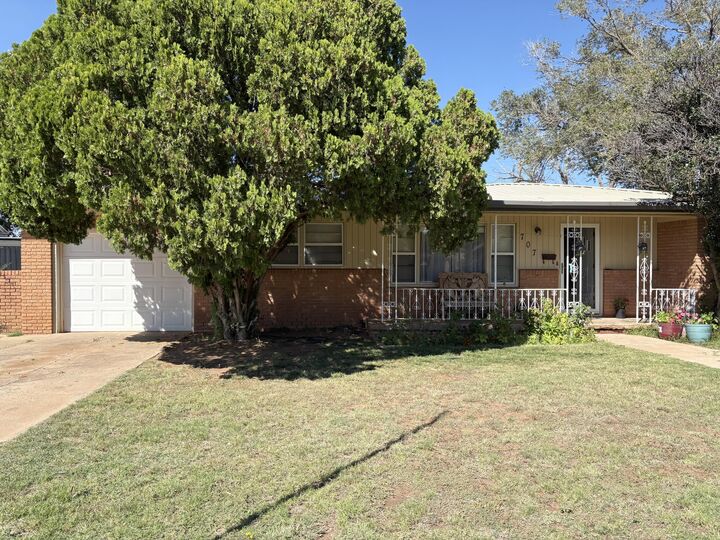 707 E Tate Street  Brownfield TX 79316 photo