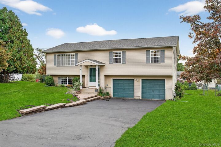 Property Photo:  23 Macintosh Drive  NY 10941 