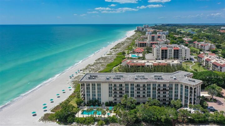 Property Photo:  1701 Gulf Of Mexico Drive 109  FL 34228 